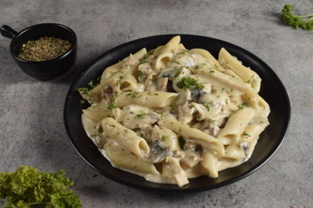 Creamy Mushroom Pasta (Chicken)