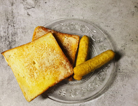 Imported Chicken Breakfast Sausages With 2 Pcs Toast