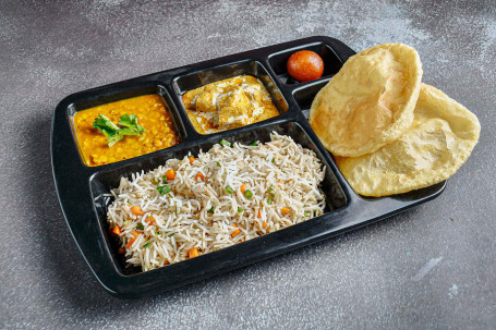 Luchi Veg Pulao Thali