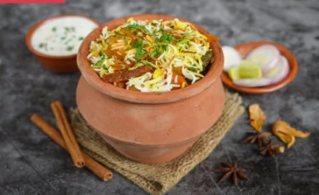 Special Matka Biryani (Murg)