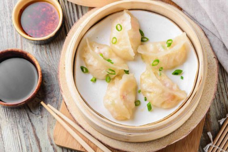Chicken Momos [5 Pieces] With Soup [300 Ml]