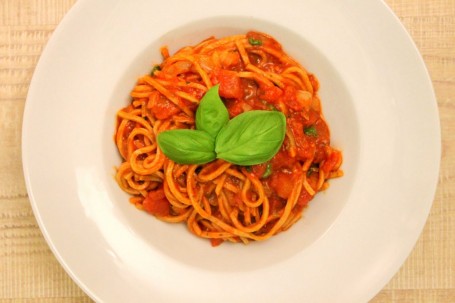 Spaghetti Végétalien À La Pomodoro