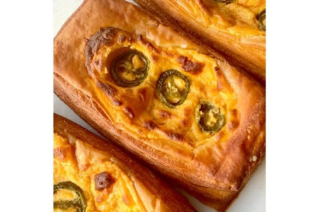 Jalapeno Three Cheese Croisstata