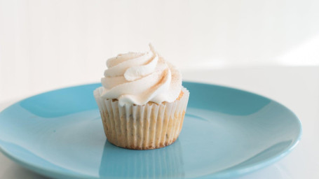 Vanilla Cupcake With Vanilla Frosting