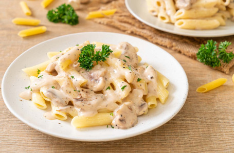 Italiano White Sauce Pasta [Veg]