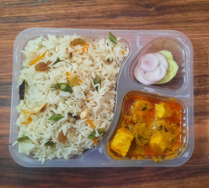 Kadai Paneer With Fried Rice