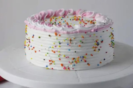 Gâteau De Célébration Classique À La Vanille