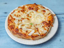 9 Medium Single Topping Onion Pizza