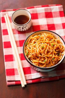 Schezwan Fried Noodles [1 Kg]