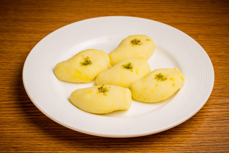 Mango Sandesh (1 Pc)