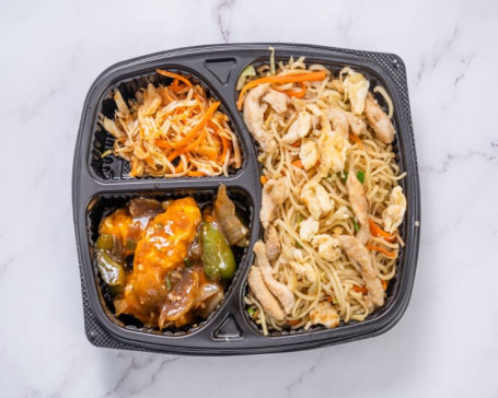 Egg Chicken Hakka Noodles And Chilli Chicken