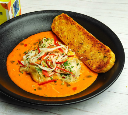 Seafood Tortellini With Red Pepper Sauce Pasta