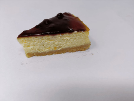 Blueberry Baked Cheese Cake Slice