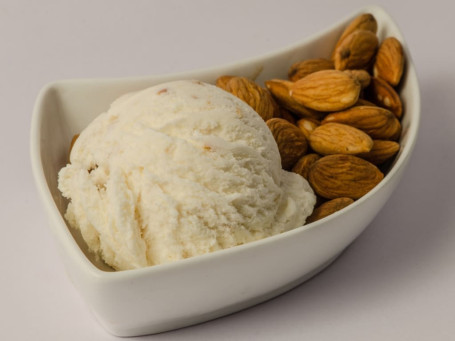 Toasted Almond Ice Cream (100 Ml),