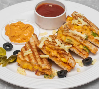 Spicy Tandoori Veg Pizza Sandwich