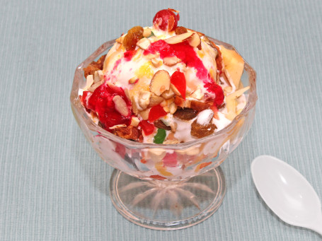 Fruit Salad With Ice Cream (150 Ml)