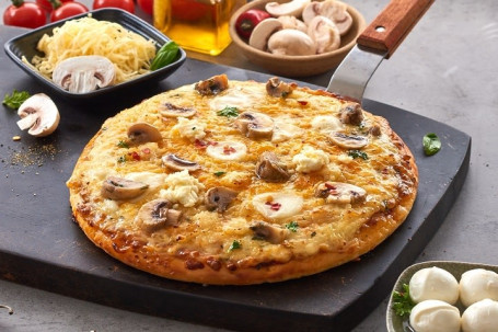 Pizza Aux Champignons Aux Truffes Aux 8 Fromages