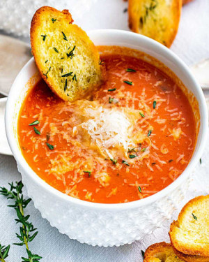 Roasted Tomato Pesto Soup