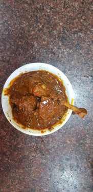 Naatu Kozhi Gravy 2 Pcs