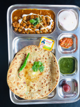 Paneer Schezwan Paratha Combo