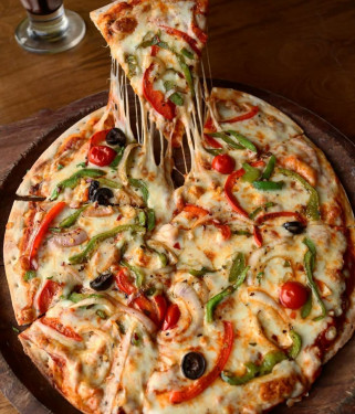 Veg Tikka Pizza 9 Inches