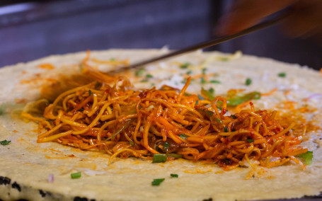 Chopsuey Schezwan Cheese Dosa