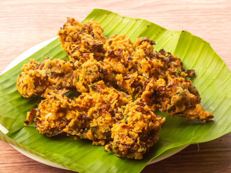 Karam Pakoda (200 Gms)