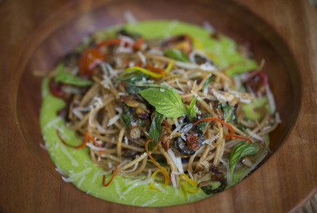 Whole Wheat Spaghetti, Kale Pesto