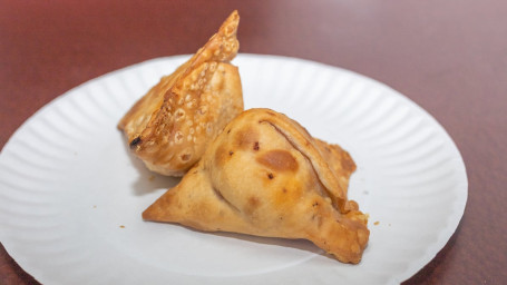 44. Butter Chicken Samosa (1 Pc.