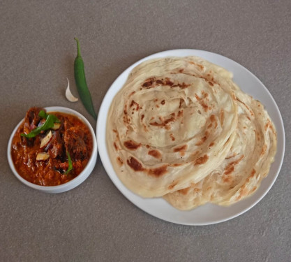 Parotta With Beef Curry