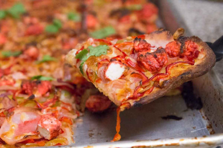 8 Regular Tandoori Paneer Pizza