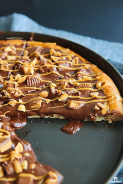 6 Small Chocolate With Nuts Pizza