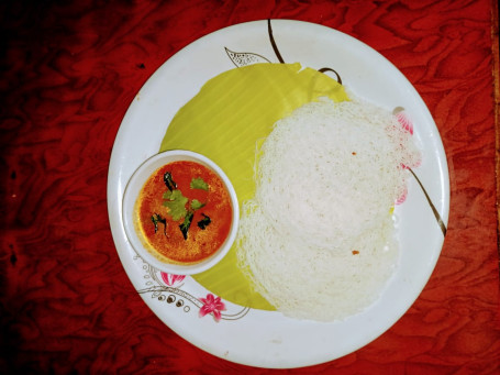 Idiyappam Chicken Kulambu