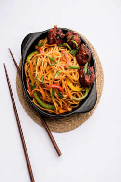 Chilli Garlic Noodles With Fusion Veg