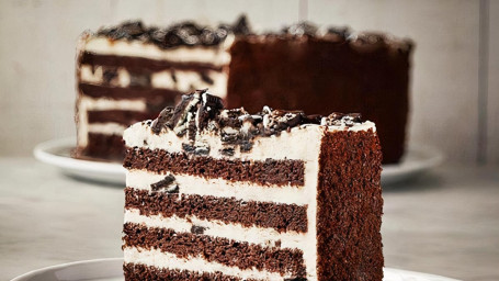 Oreo Jumbo Cake