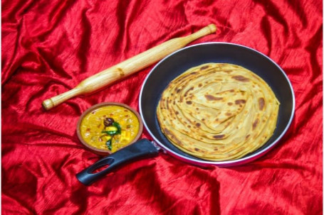 Wheat Parotta (1 Pc) With Chicken Salna