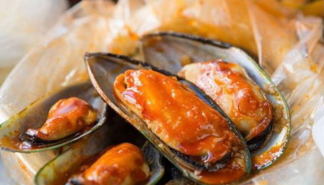 610. L.a Cajun Boil Mussels