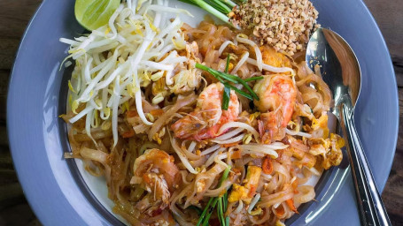 A402. Pad Thai W Chicken Tài Shì Hé Fěn