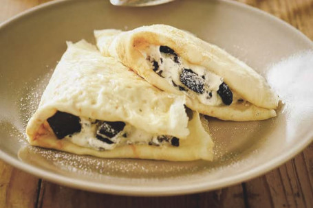Cookie And Cream Cheese Crepes