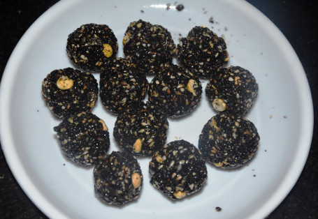 Ellu Urundai-Sesame Balls [Black-1 Packet-100 Gram]