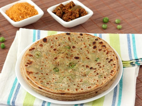 Aloo Oignon Paratha Avec Caillé