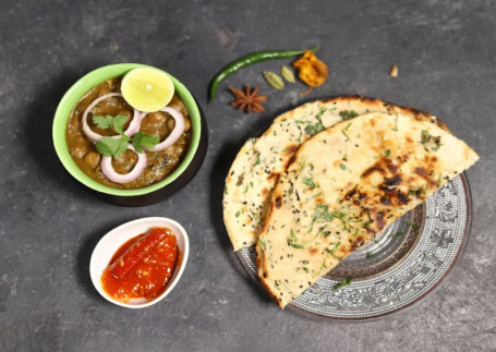 Chhole Bhature/Kulcha Combo