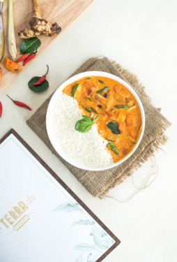 Red Thai Curry With Rice Veg