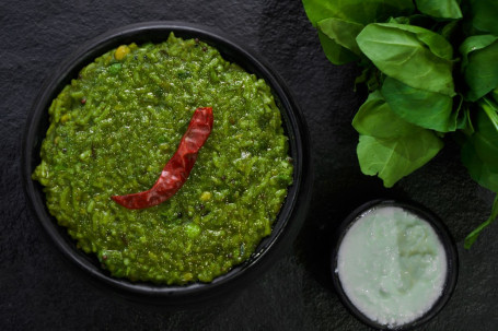 Palak Khichadi With Dahi