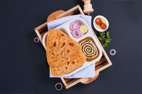 Combo Dal Makhani Avec Paratha Lunchbox Et Gulab Jamun (2 Pièces)