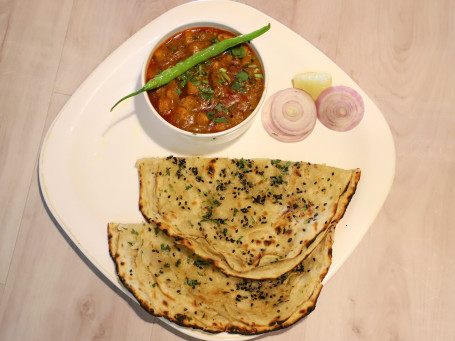 Beurre Chole Kulcha