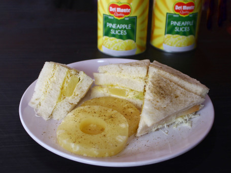 Sandwich À La Confiture De Fromage Et D'ananas