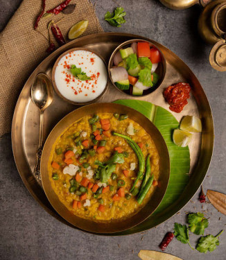 Légumes Masala Khichdi Thali