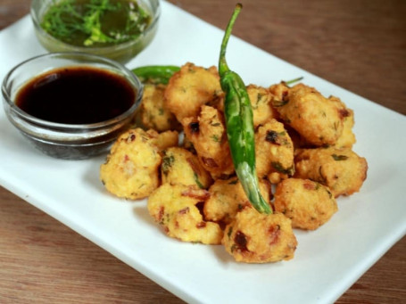 Mix Bhajiya (8 Pcs)