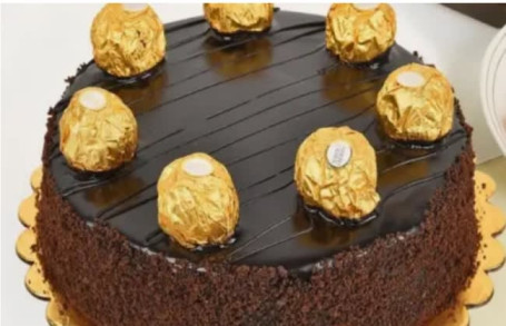 Forrero Rocher Cake (Eggless)